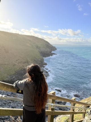 คอร์นวอลล์: ปราสาท หน้าผา และมนต์เสน่ห์แห่งชายฝั่ง 🌊
