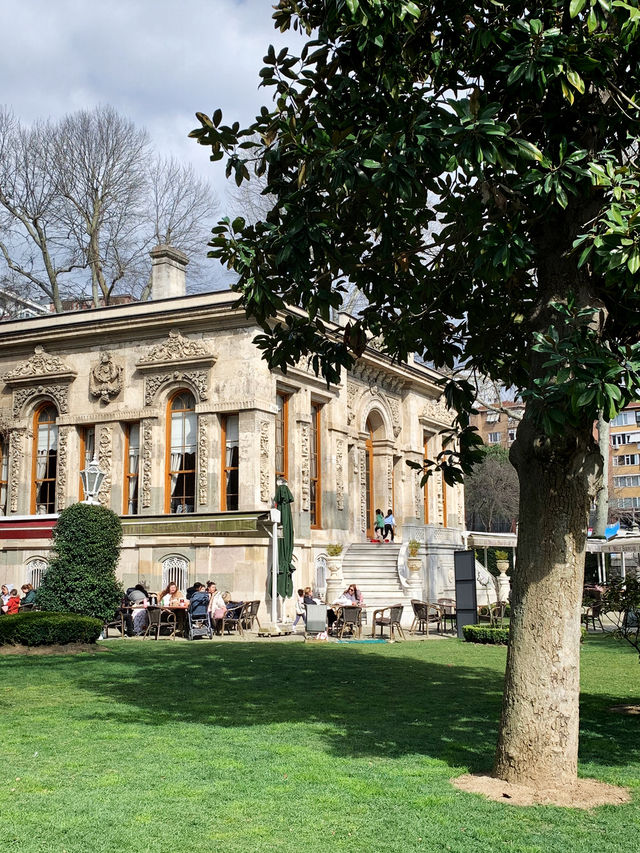 🌿 Ihlamur Kasrı: A Hidden Ottoman Pavilion in the Heart of Istanbul