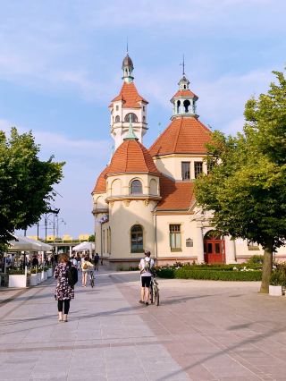🌊 Sopot, Poland: Where Baltic Charm Meets Sustainable Coastal Living  