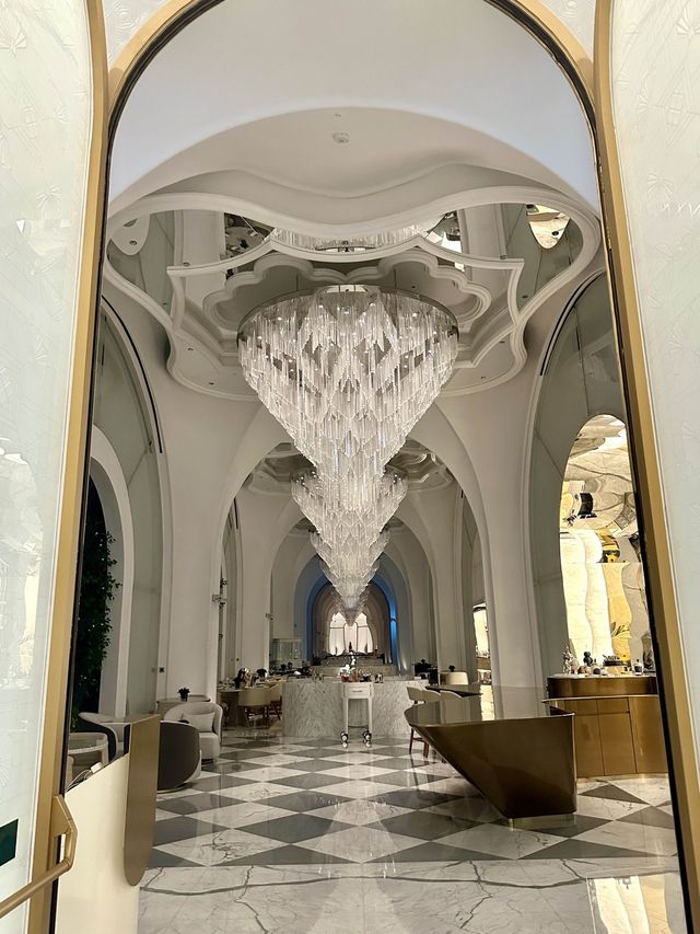 The illustrious Raffles Doha! ✨