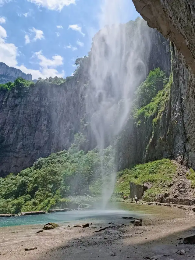 Explore Bajigou in Xinxiang and appreciate the charm of Taihang Mountain's landscape