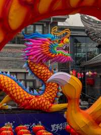 成都拍照｜打卡4條彩龍，就在地鐵口！