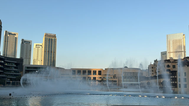 迪拜｜哈利法塔噴泉，最好黃昏日落來