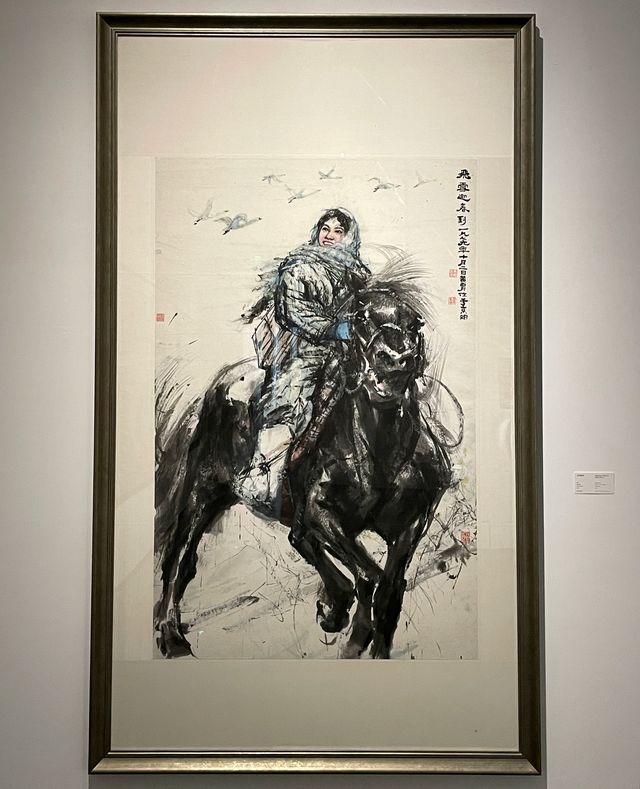 回想起那些波瀾壯闊的往昔歲月，看看今天，我們正走在大路上