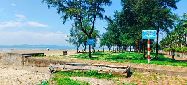 寧靜的茶古海灘與茶古大教堂