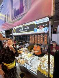 和田夜市｜新疆特色美食集匯地，必到打卡。