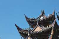 西昌市必到景點之大石板村和靈鷹寺。