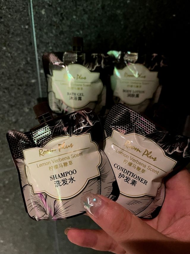 毗鄰國金中心的酒店～真的性價比太高了。