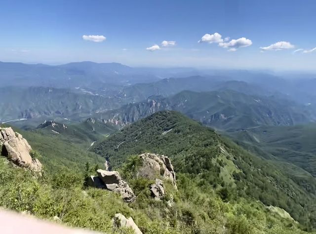 陽春雲靈山。