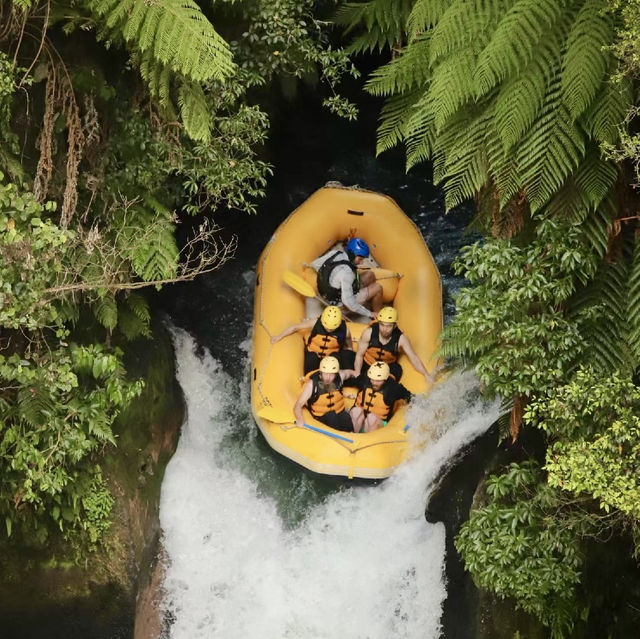 Rotorua Rafting with Coach and partners.