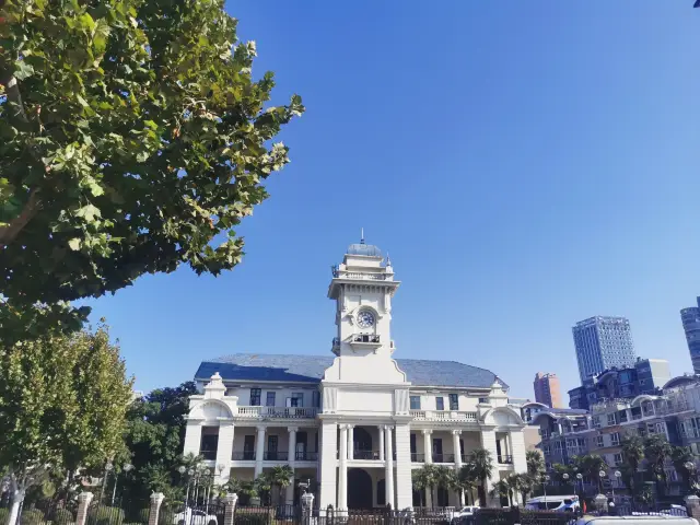 Take your time to enjoy Wuhan. 