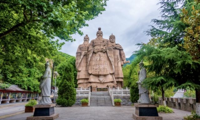 穿越千年時光，情醉漢中石門棧道