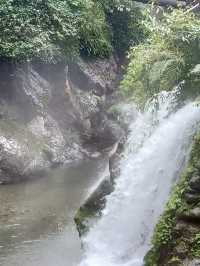 藏在峨眉山裡的私湯溫泉