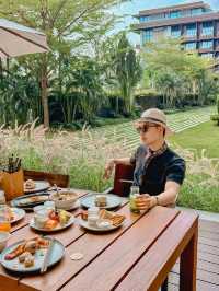 三亞旅行 被綠色包圍的自然愜意早餐