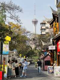 人視角：成都的煙火與時尚交織 —— 悠遊望平街，宿於笨酒店，漫行太古宽窄