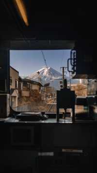 總要坐一趟開往富士山的列車吧