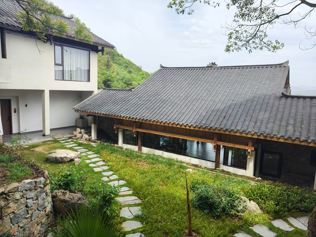 隱藏在青岩龍井村裡的精品度假民宿