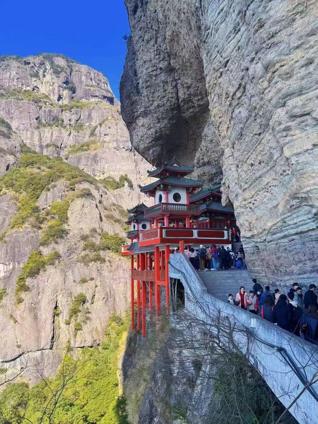 邂逅懸崖古寺與雲海奇觀~