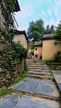 深山之中的白石嶺