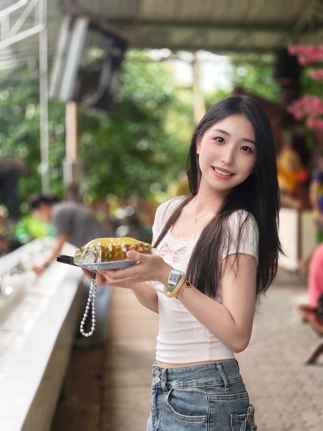 喺泰國羅勇府實現咗水果自由