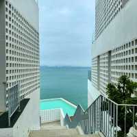 深圳官湖秘野礁石海景酒店！無邊泳池美到破防！！住進「海裡」根本捨不得退房😭