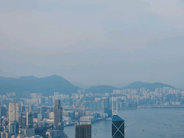 📍香港遊玩全攻略：從山頂全景到輪轉星光，暢遊東西薈萃之都 