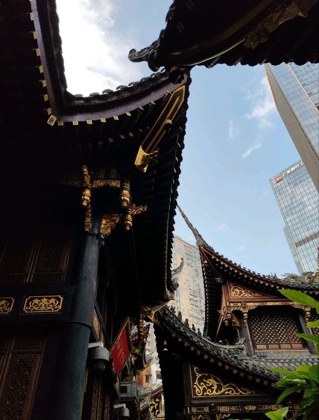 Layered Elegance: The Upturned Eaves of Luohan Temple