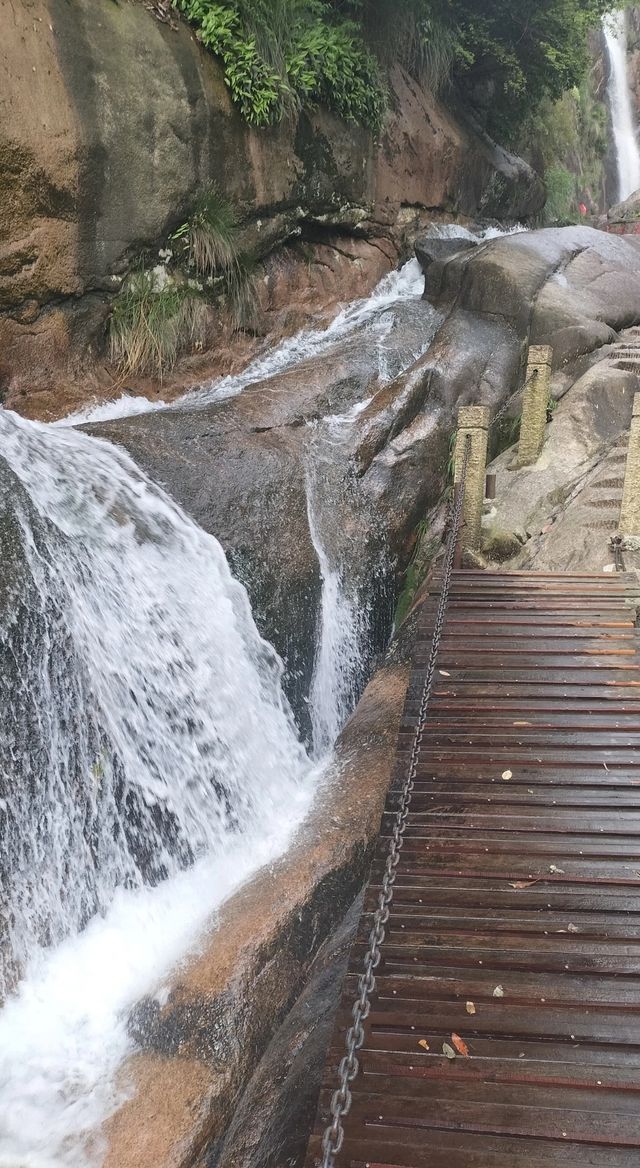 青陽九子巖:景色醉人的山水秘境 青陽九子巖:景色醉人的山水秘境