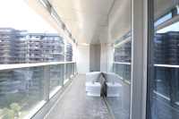 🌊 Fantastic Lake View Room: Push the Window to See a Tang Dynasty Scroll