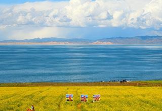 Top 5 Most Beautiful Lakes in China! These Five Divine Lakes Showcase Ultimate Scenery