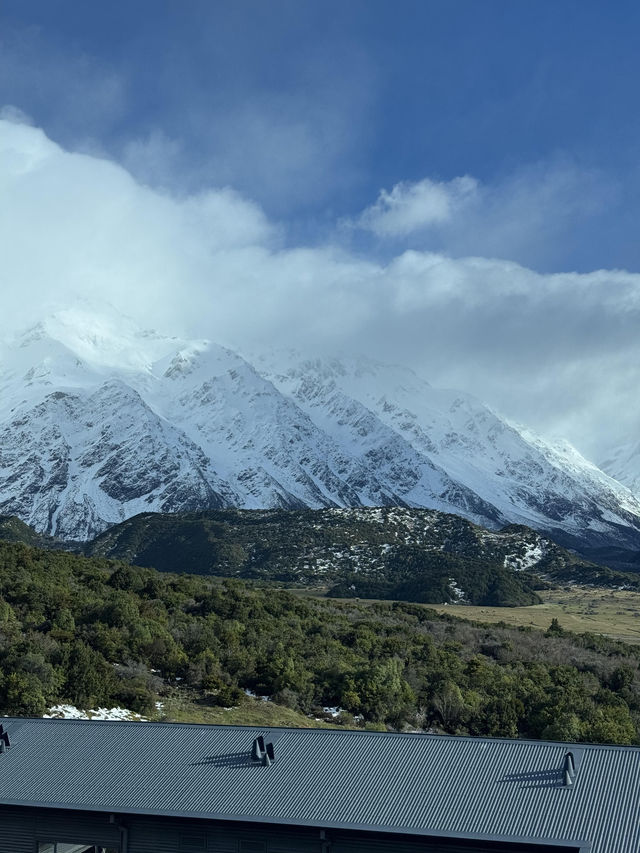 庫克山提前一年才能預約的百年雪山酒店