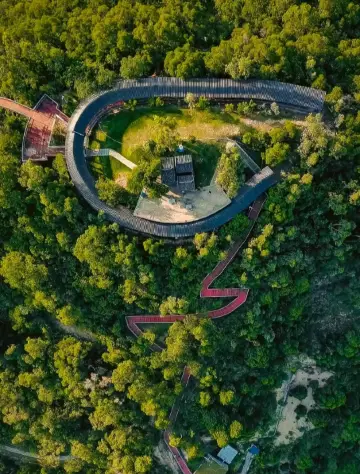 Lying flat on the weekend is no fun—let’s go all out! Jiangangshan 1-hour panoramic + popular floating plank road