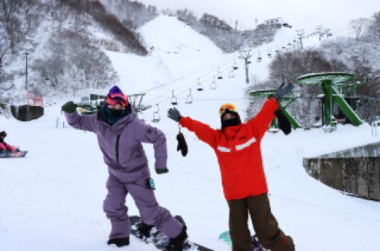 關西最大滑雪場：奧伊吹滑雪場一日遊