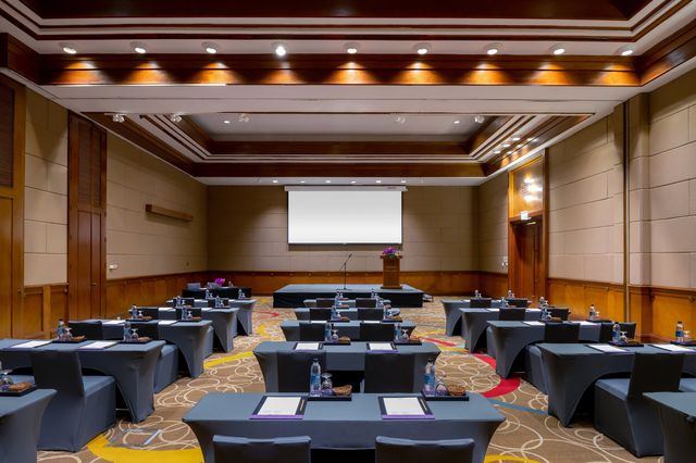 普吉·諾富特|在山頂享受美景