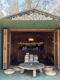 涠洲島|環島書店,就真的很chill