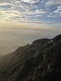 無限風光在險峰！