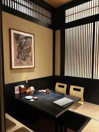 閨蜜小聚，提前感受下聖誕氣氛  終於拔草雙井這家酒願 Izakaya，店裡聖誕氣氛已經布置