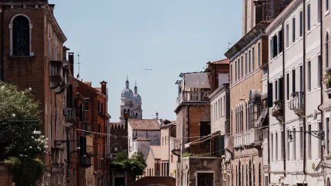 Explore France, Italy, and Switzerland in 4 days for 4k per person — traveler post in Dijon