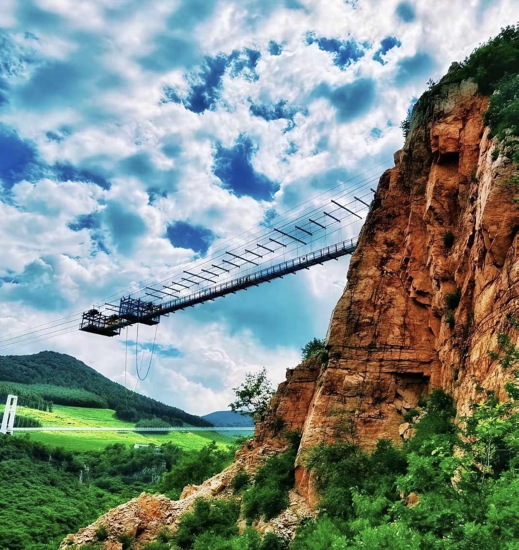 This hidden gem for water play requires no hiking, and I’d call it the ultimate spot for kids
