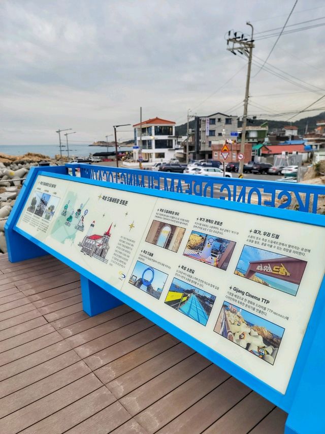 예쁜성당과 오션뷰 콜라보로 포토존의 완성💒🌊