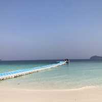 The island hopping at Victoria cliff resort 