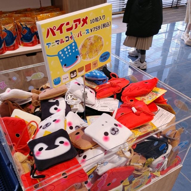 ジンベイザメ弁当が美味しい！　２階オフィシャルミュージアムショップ