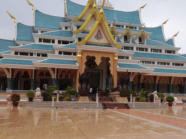 พระพุทธไสยยาสน์ศาสดามหามุนี (วัดป่าภูก้อน)