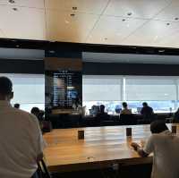 Power Lounge — 羽田機場內