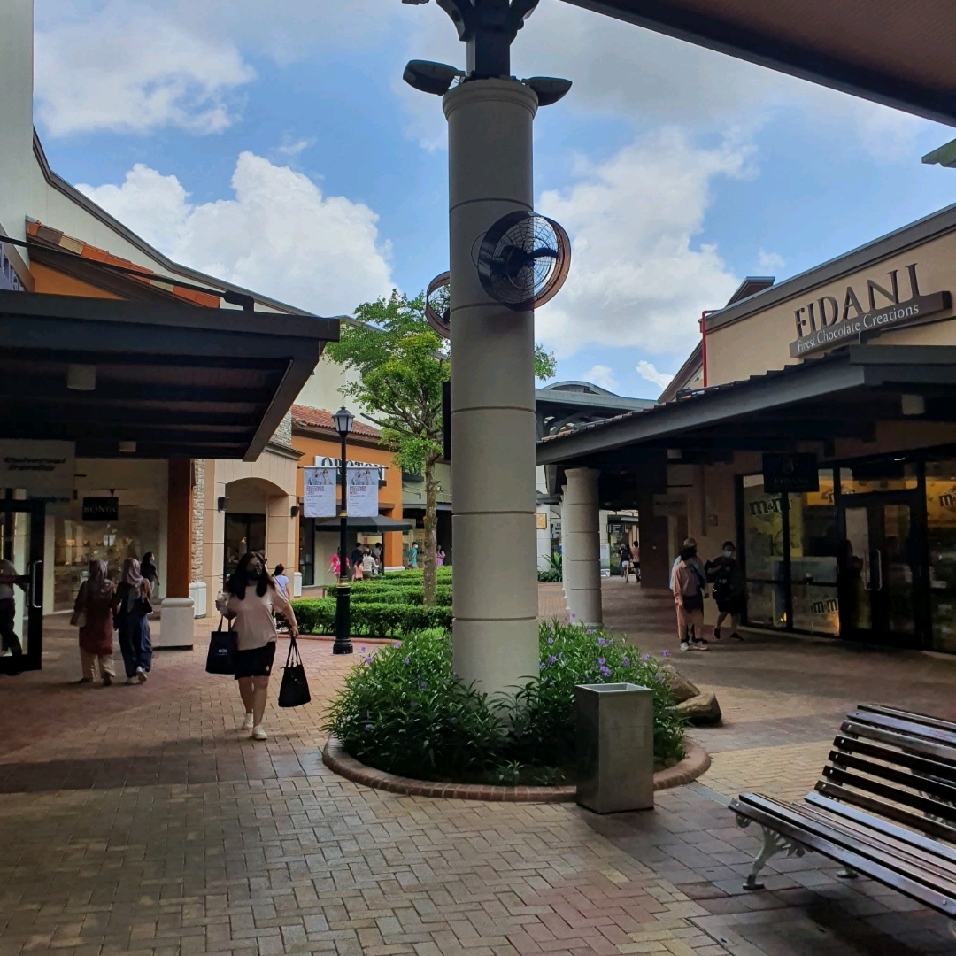 Singaporeans Heaven - JB Premium Outlet Stores