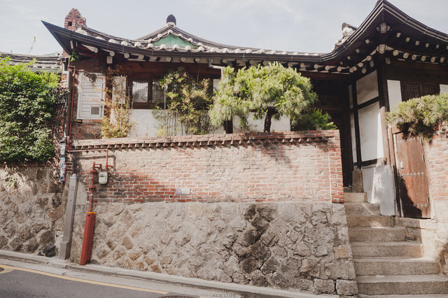 Bukchon Hanok Village | South Korea