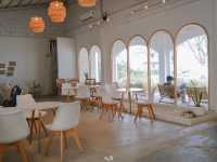 The bay cafe and eatery คาเฟ่ริมเลสงขลาสุดปัง