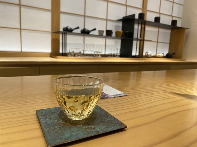 石川・金沢。金沢駅で加賀棒茶を楽しむ『丸八製茶場 金沢百番街店』