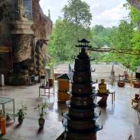 เที่ยวชมความสวยงาม..วัดเขารูปช้าง..ปาดังเบซาร์