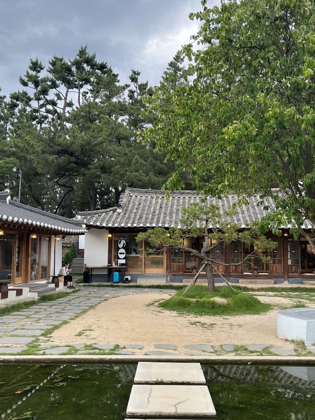 경주 황리단길 마당이 예쁜 한옥 ’카페솔‘